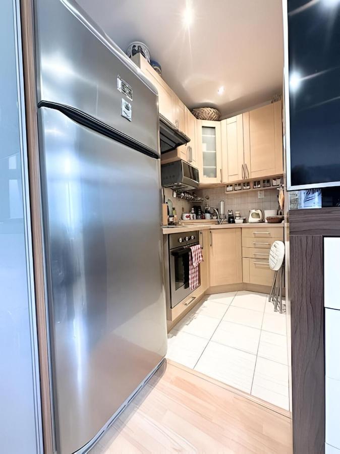 Blue Apartment In City Center, Best Location ブラチスラヴァ エクステリア 写真